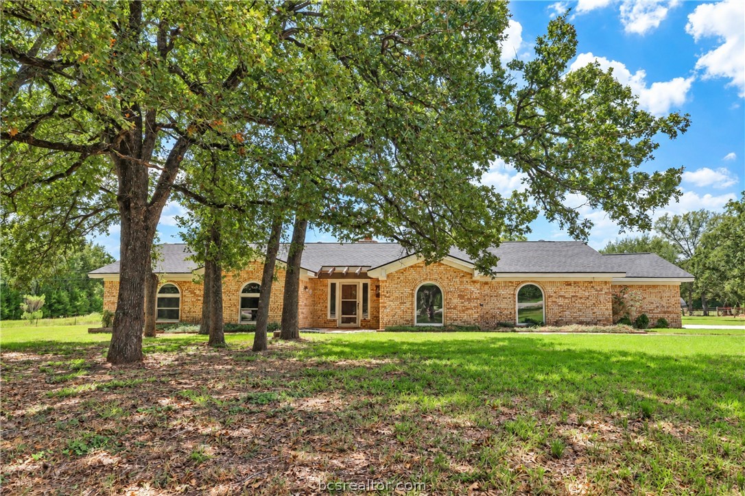4728 Enchanted Oaks Drive Property Photo 1