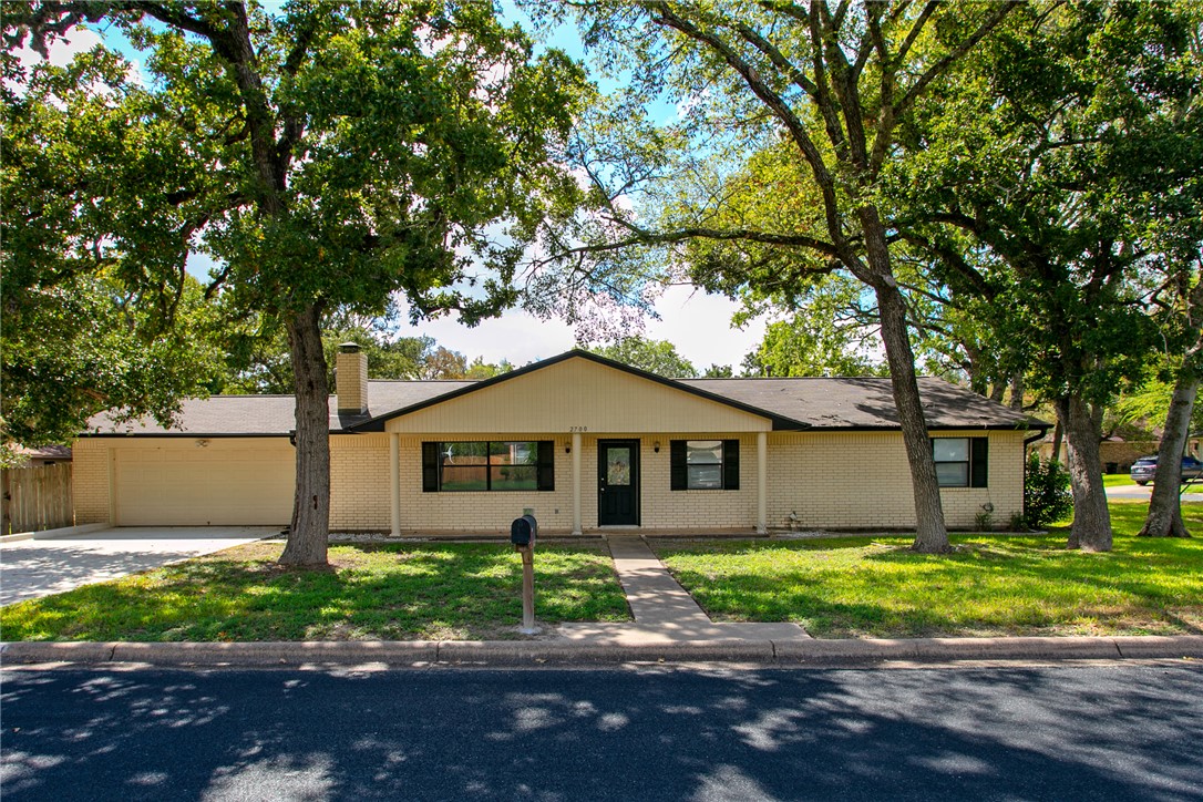 2700 Wilderness Drive S Property Photo 1