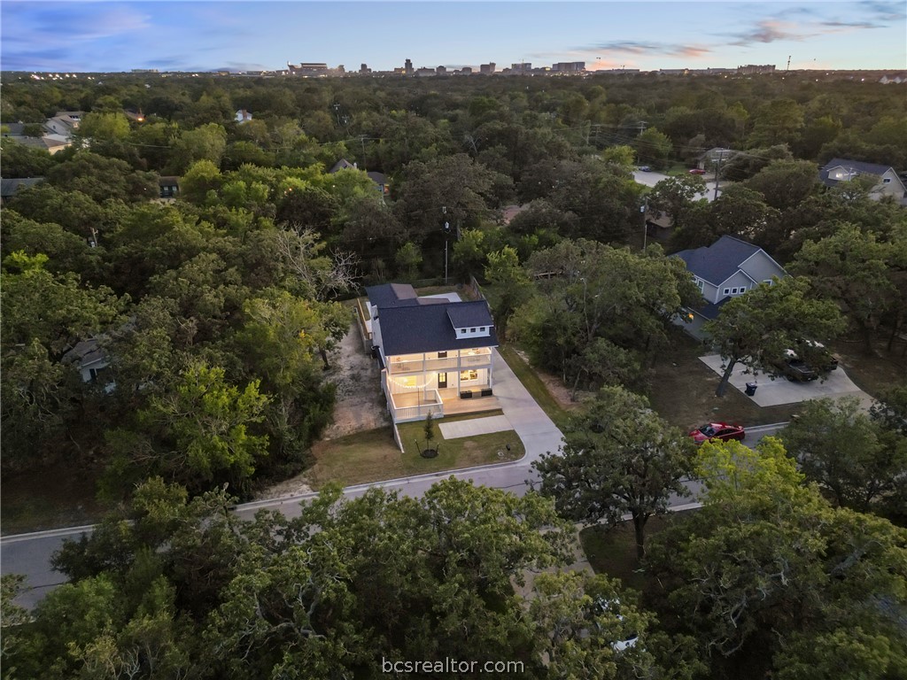 1104 Berkeley Street Property Photo 1