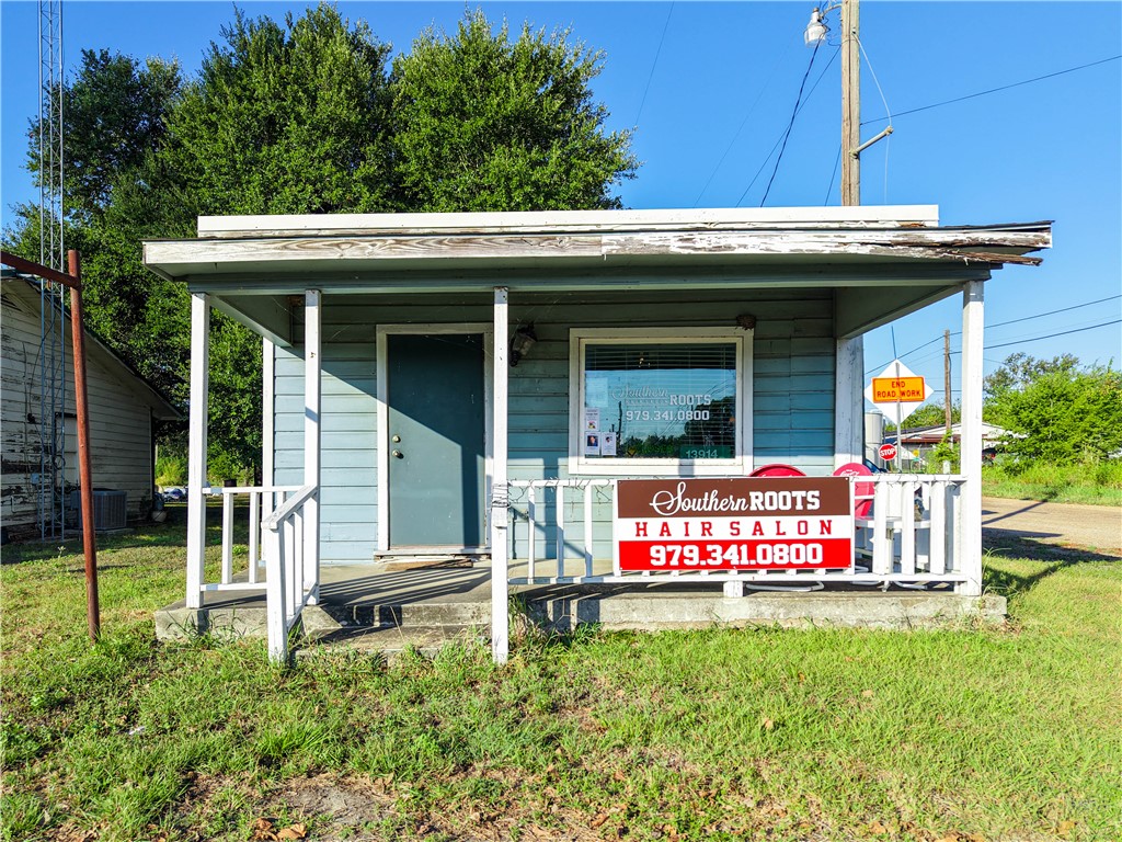 13914 State Highway 36 S Property Photo 1