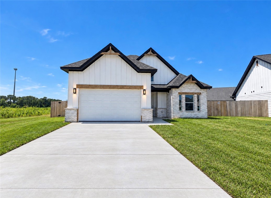 2103 Zebrina Court Property Photo 1