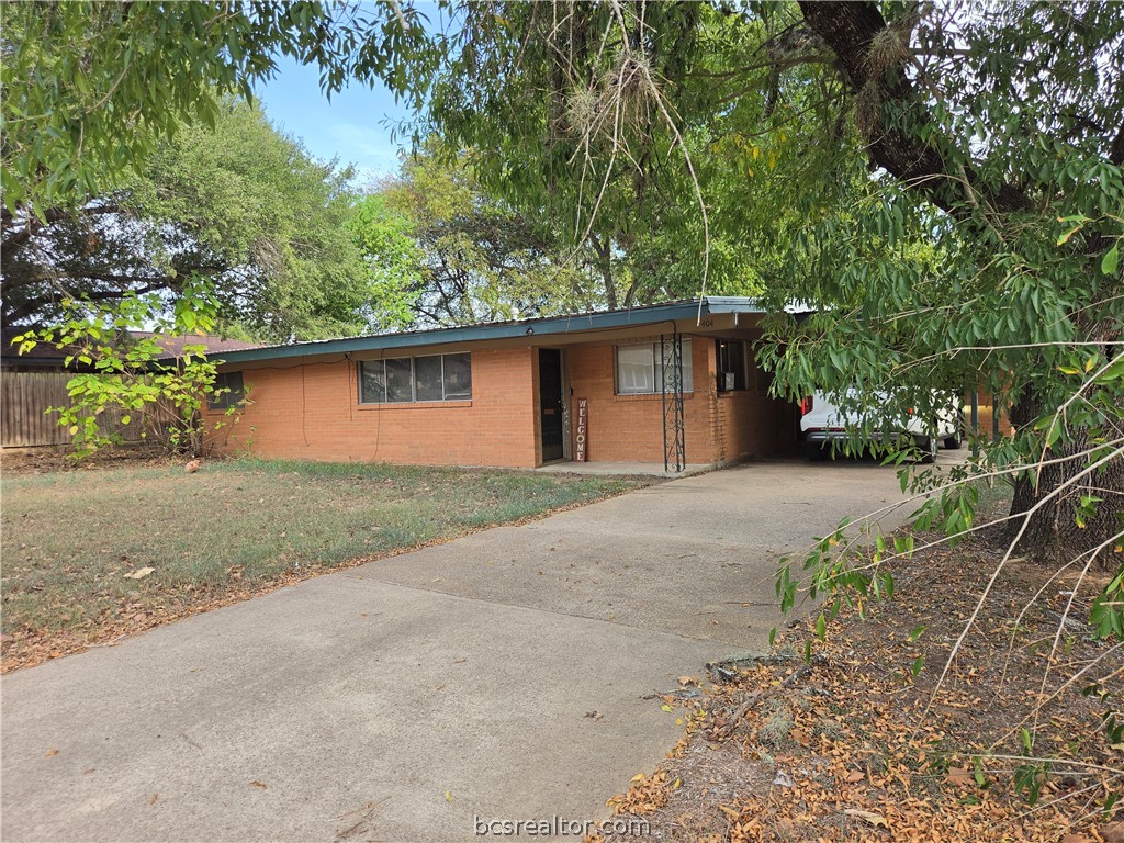 404 East Brown Street Property Photo 1