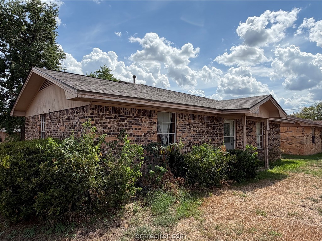 920 East Burnett Street Property Photo 1