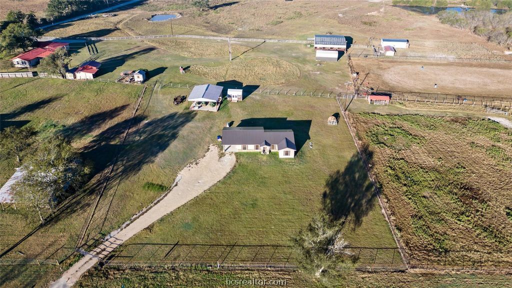 26727 North Hwy 90 Property Photo 1