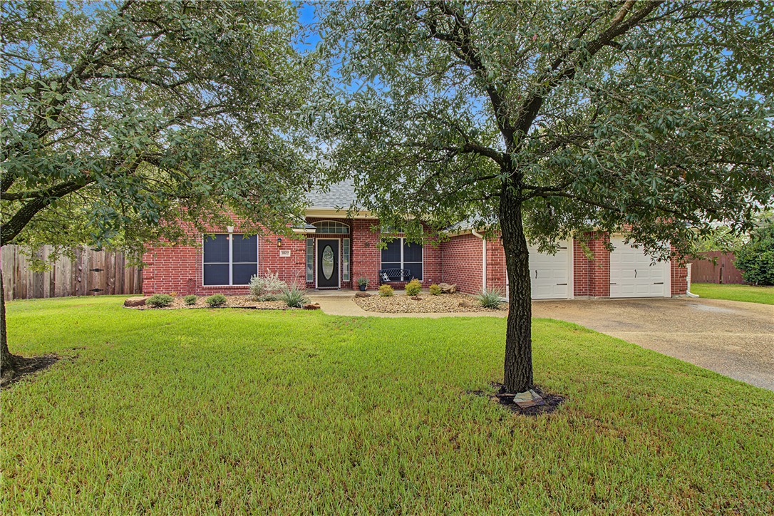 3902 Park Hurst Drive Property Photo 1