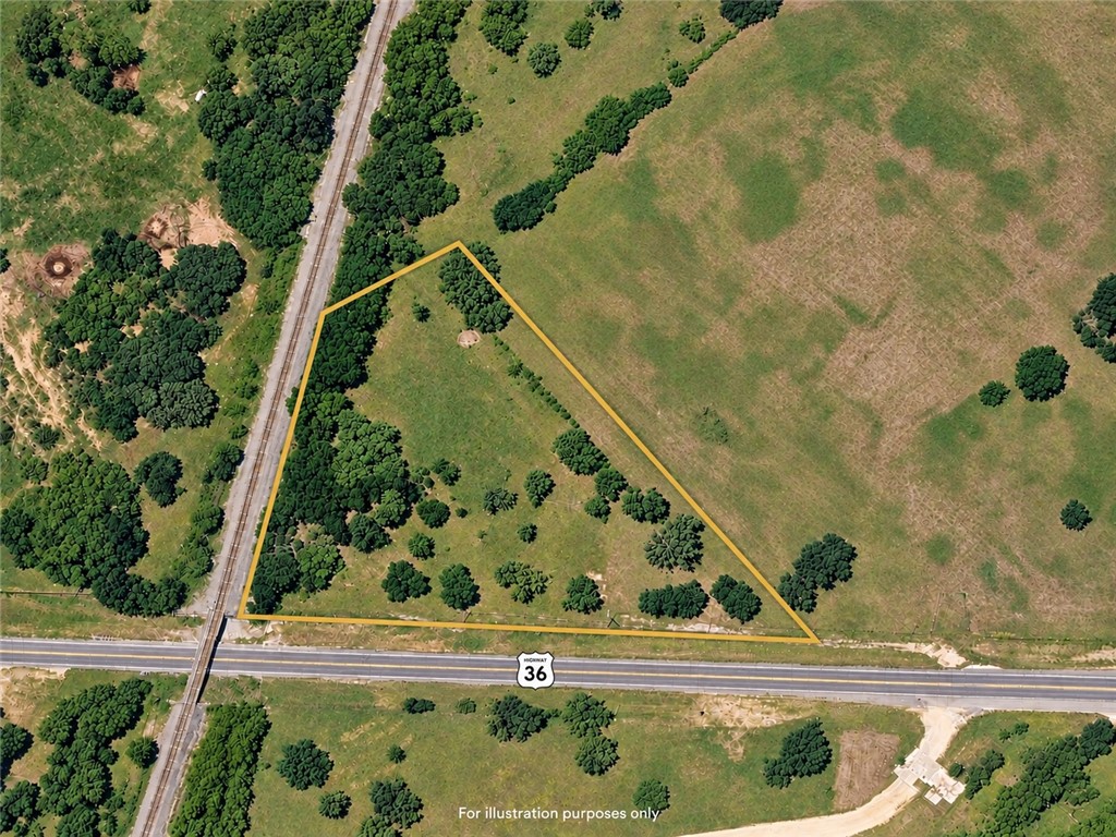 2.25 Acres Private Road 3001 Property Photo 2