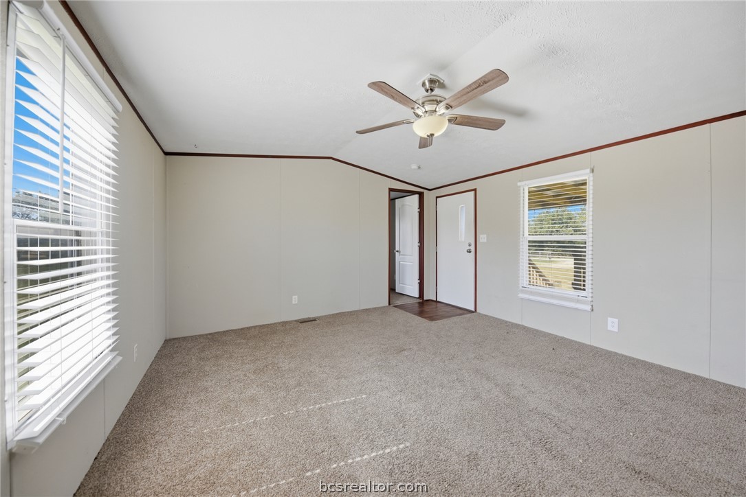 10854 Winn Road Property Photo 15
