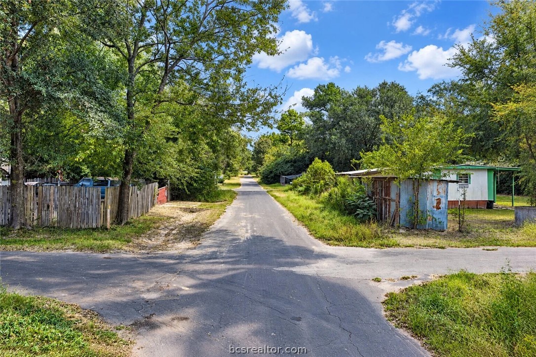 236 County Rd 2174 Property Photo 4