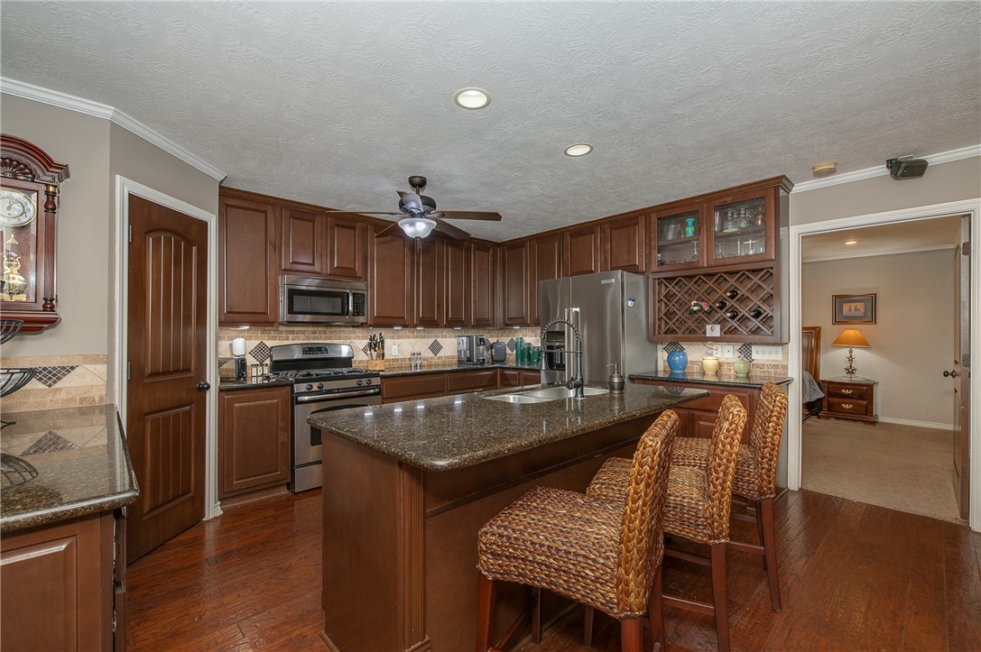 4901 & 4945 Leonard Road Property Photo 17