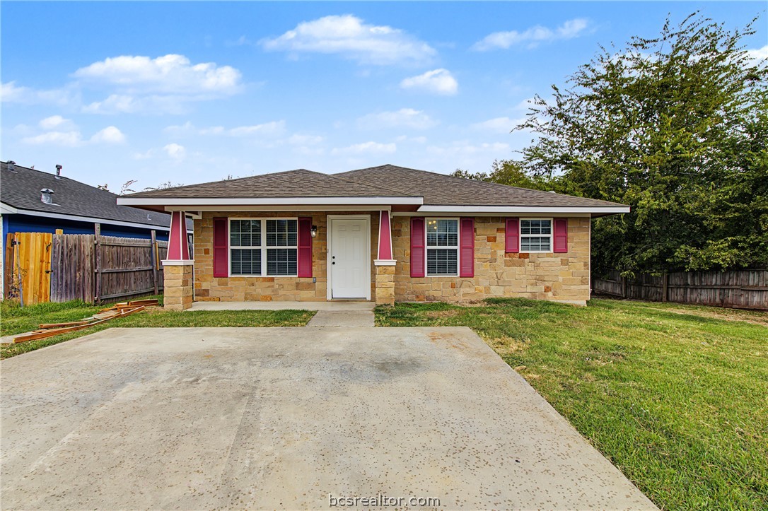 855 Denise Drive Property Photo 1
