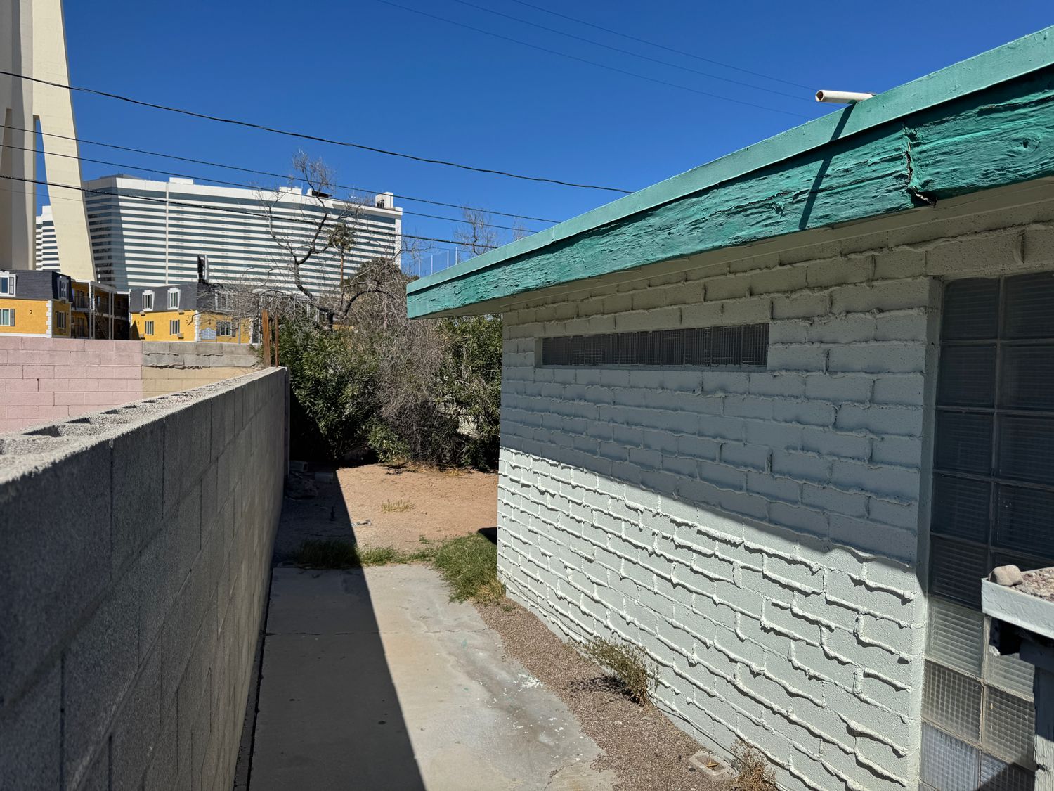 2008 Santa Clara Dr Property Photo 8