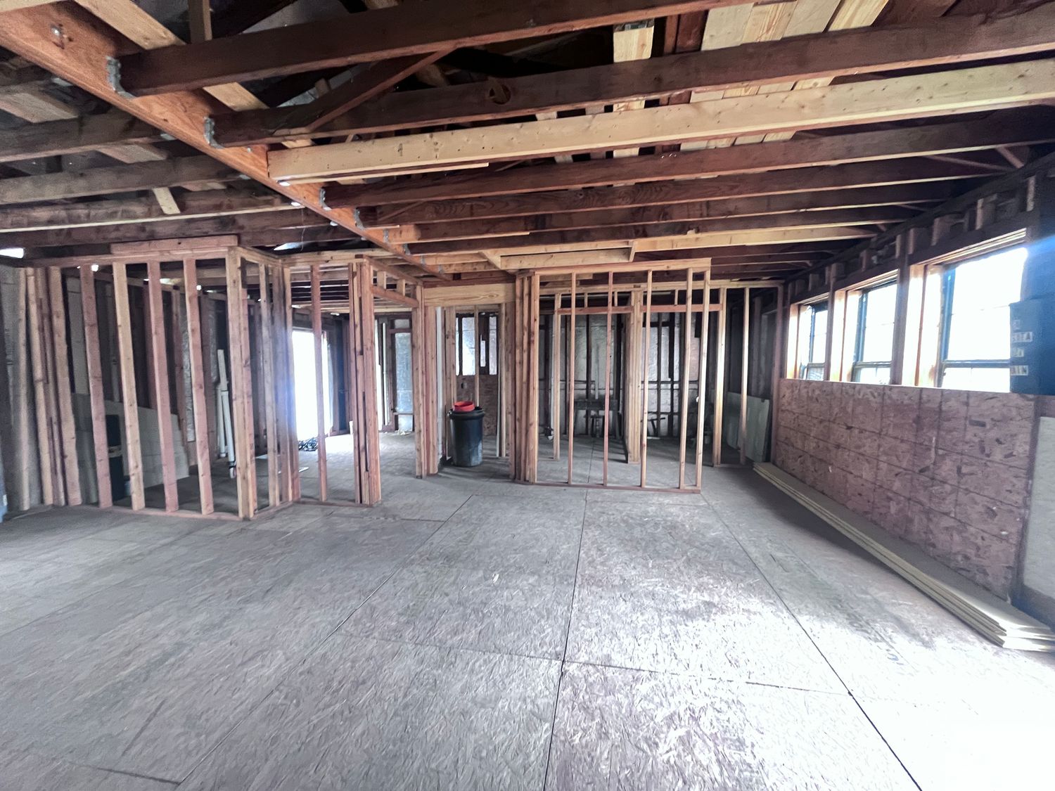 527 E Main St Property Photo 6