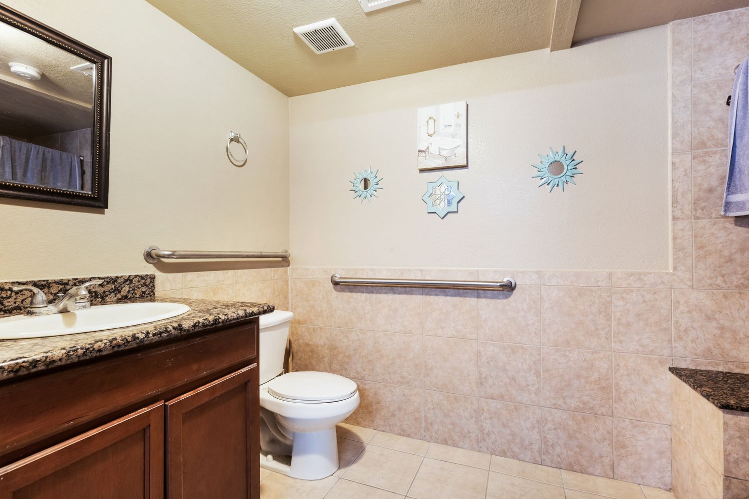 1106 North Wayside Drive Property Photo 24