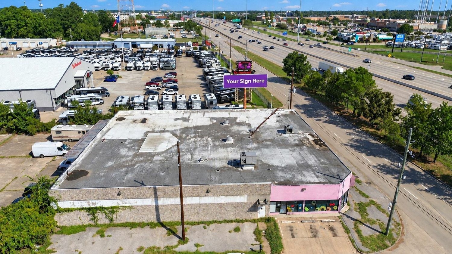 19211 Interstate 45 Property Photo 2