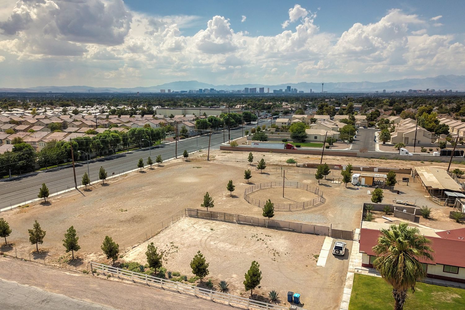 6027-6042 Charleston Blvd Property Photo 16