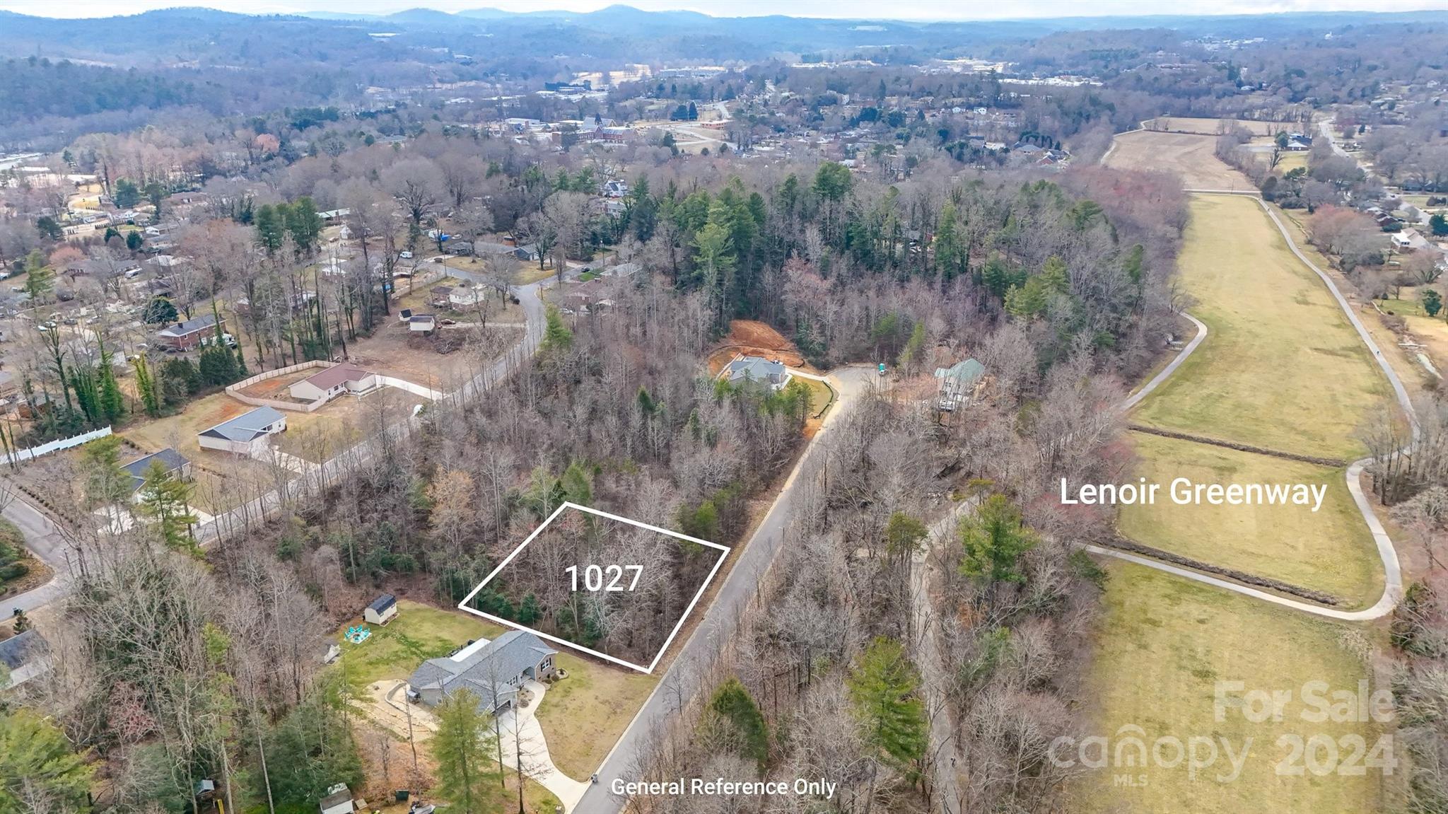 1027 Williamsburg Drive Property Photo 1
