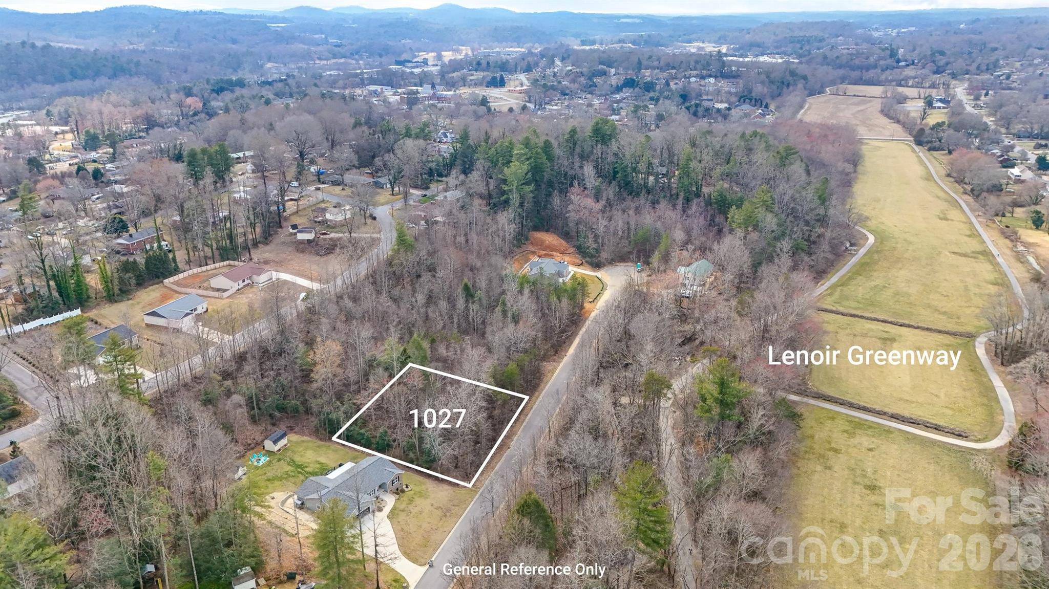 1027 Williamsburg Drive Property Photo 1
