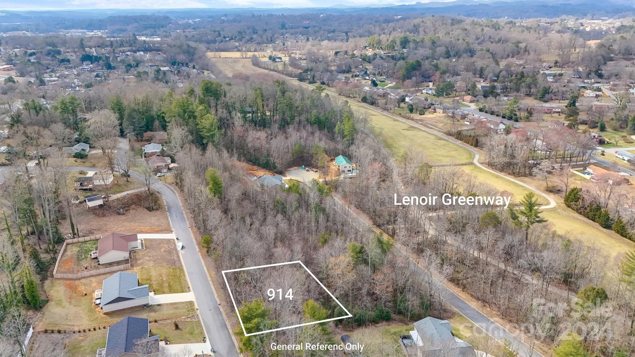 914 Woodbine Place Property Photo 1