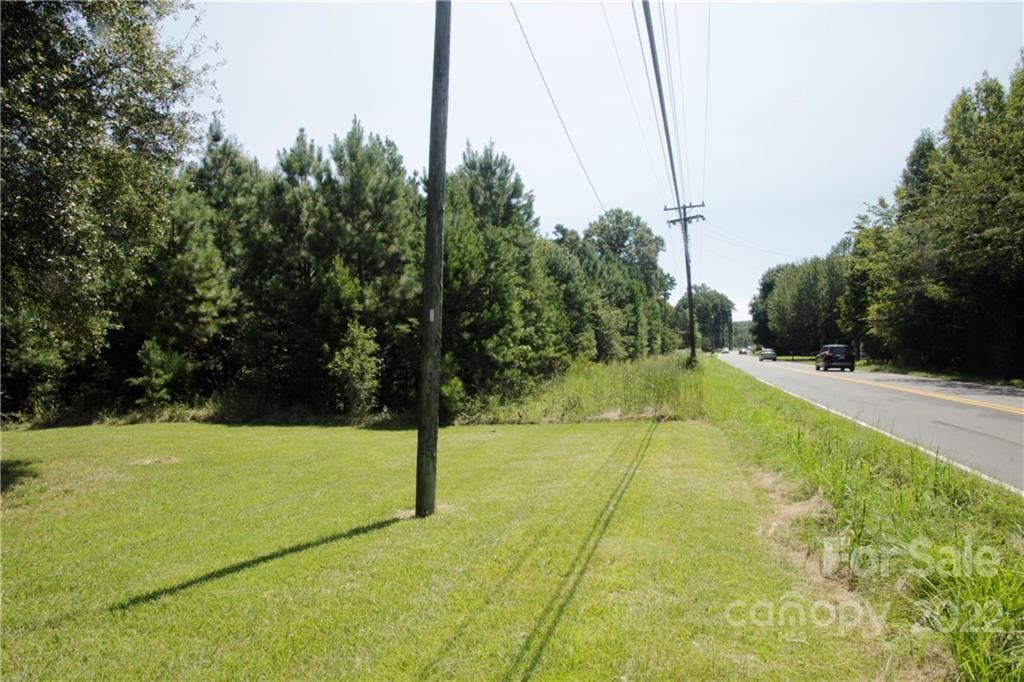 10003 Idlewild Road Property Photo 4