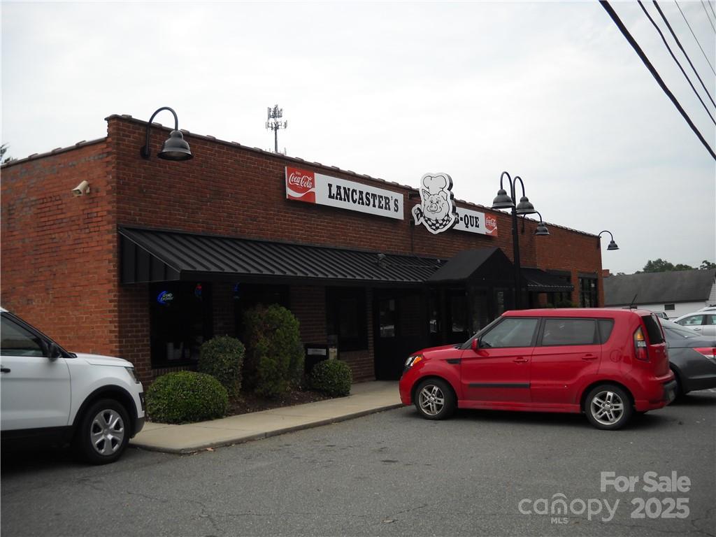 9003 Beatties Ford Road Property Photo 5