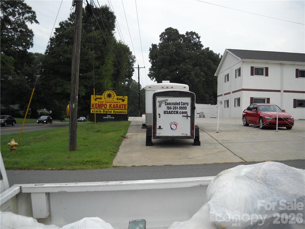 9003 Beatties Ford Road Property Photo 6