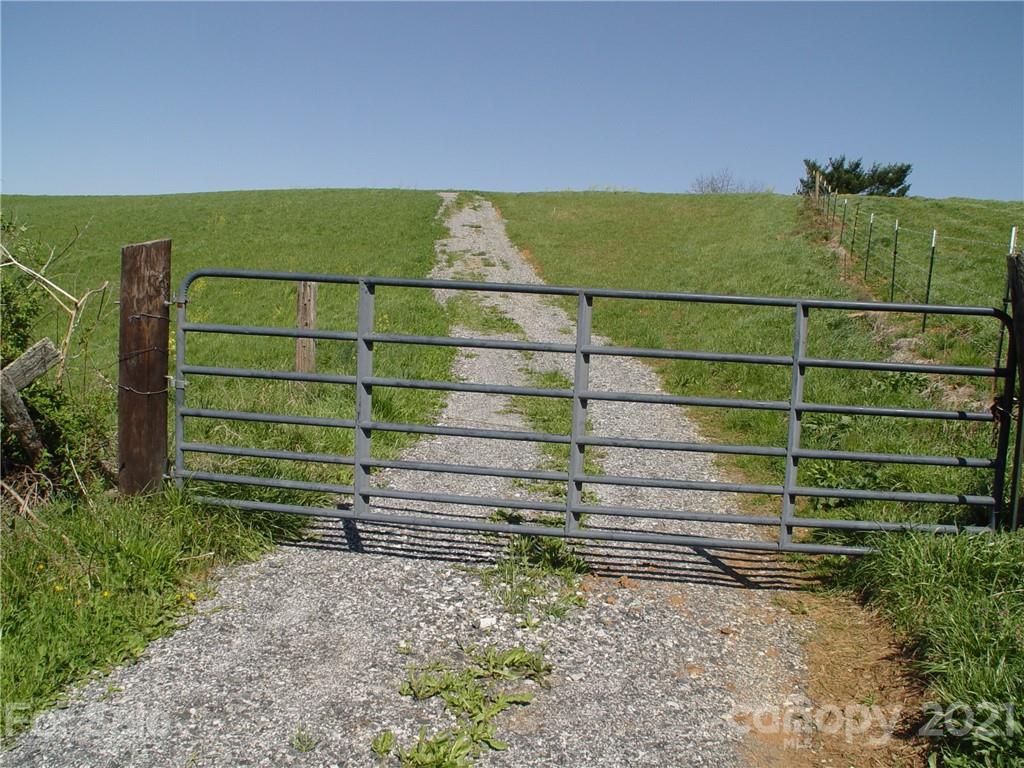 Xxxx Bear Creek Road Property Photo 10