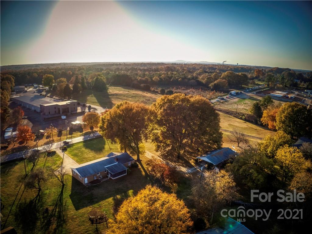 768 River Highway Property Photo 16