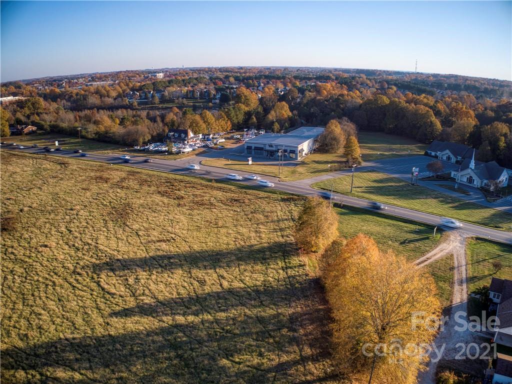 768 River Highway Property Photo 17