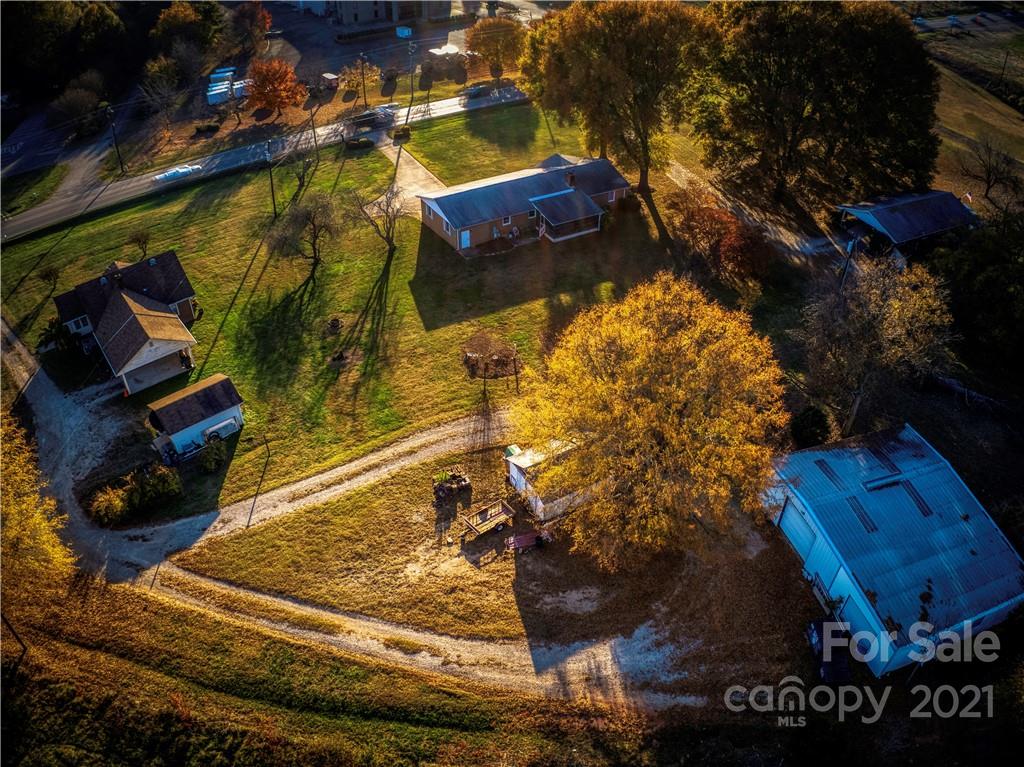 768 River Highway Property Photo 20
