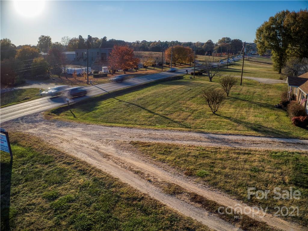 768 River Highway Property Photo 22