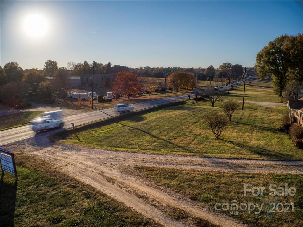 768 River Highway Property Photo 24