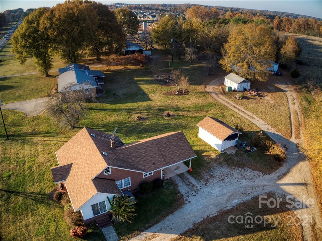 768 River Highway Property Photo 26