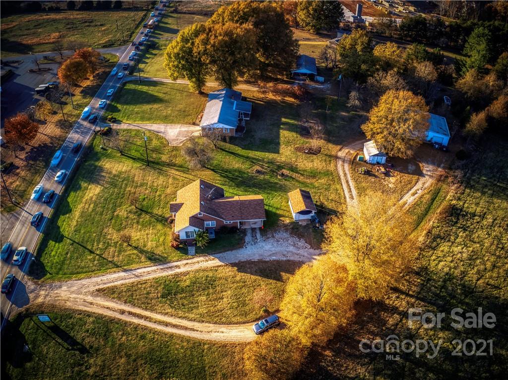 768 River Highway Property Photo 29