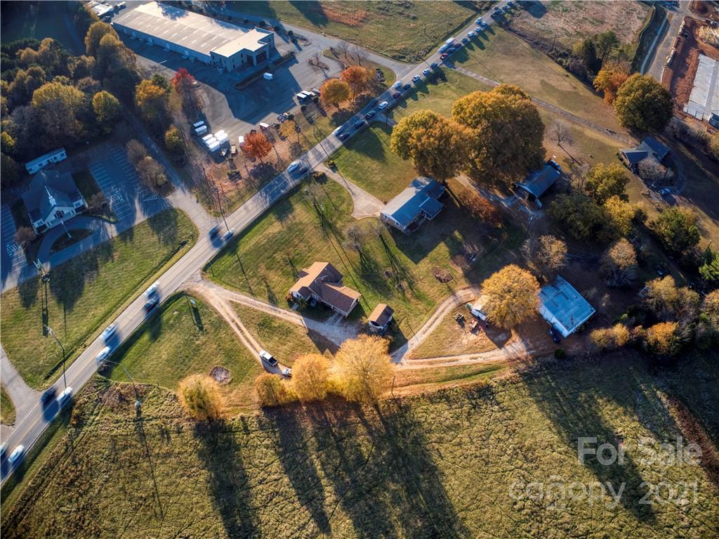768 River Highway Property Photo 30