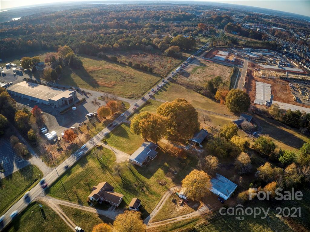 768 River Highway Property Photo 32
