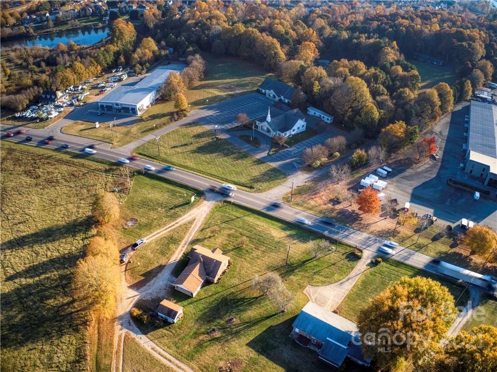 768 River Highway Property Photo 34