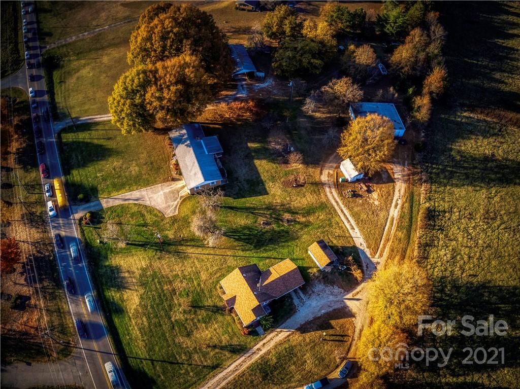 768 River Highway Property Photo 36