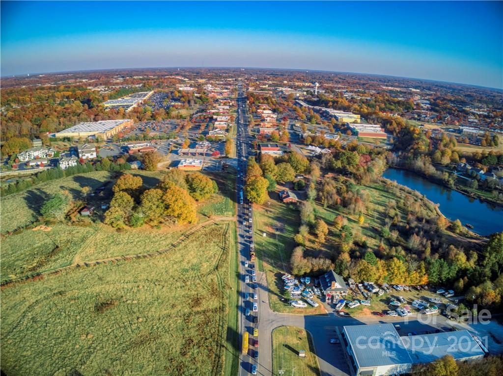 768 River Highway Property Photo 43