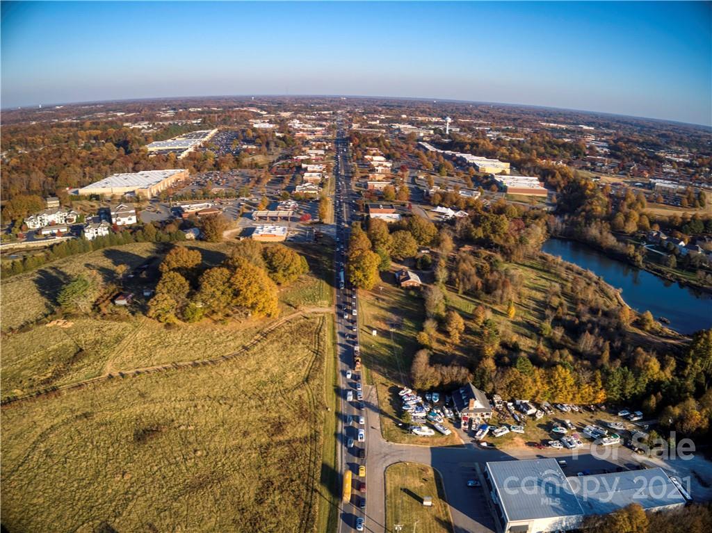 768 River Highway Property Photo 44