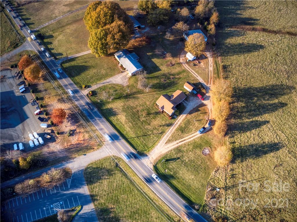 768 River Highway Property Photo 48