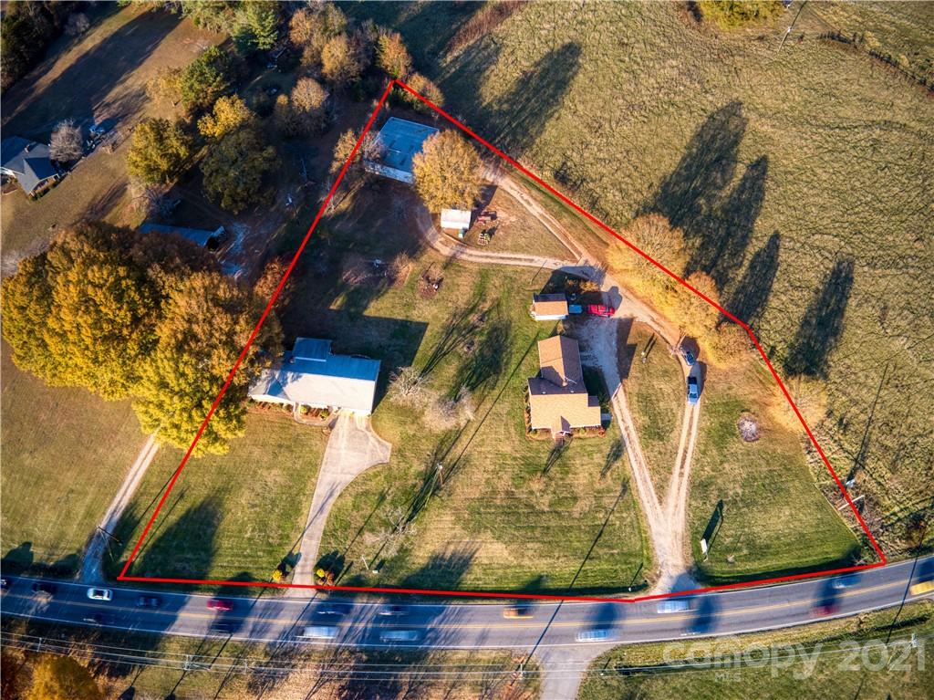 768 River Highway Property Photo 13