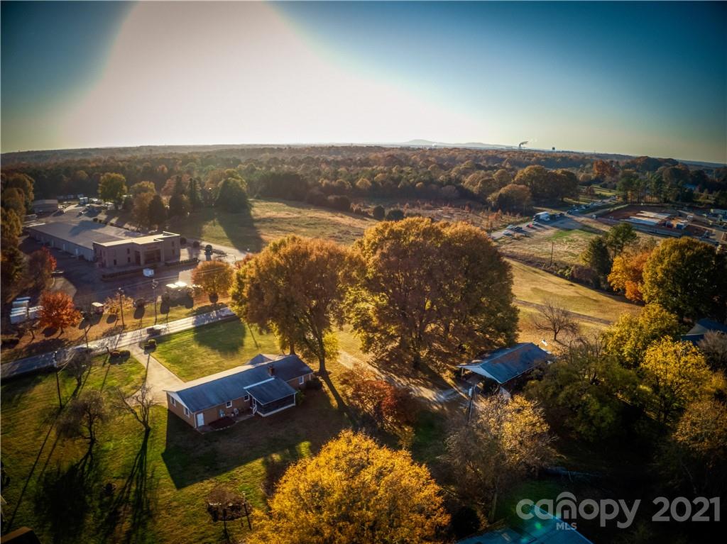 768 River Highway Property Photo 17