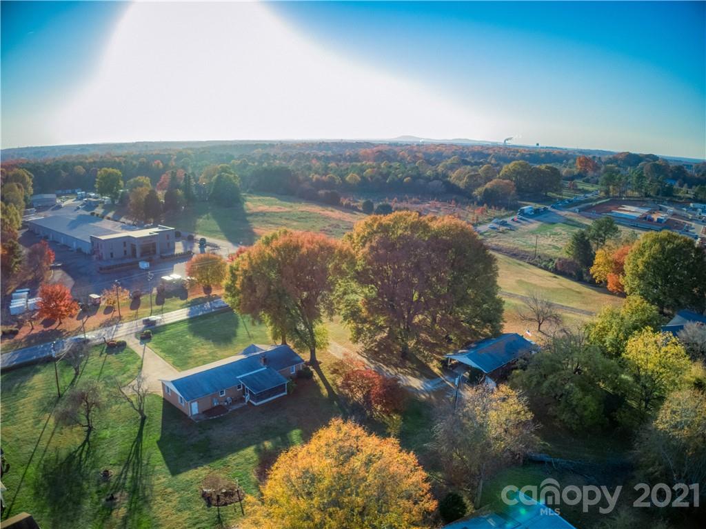 768 River Highway Property Photo 18