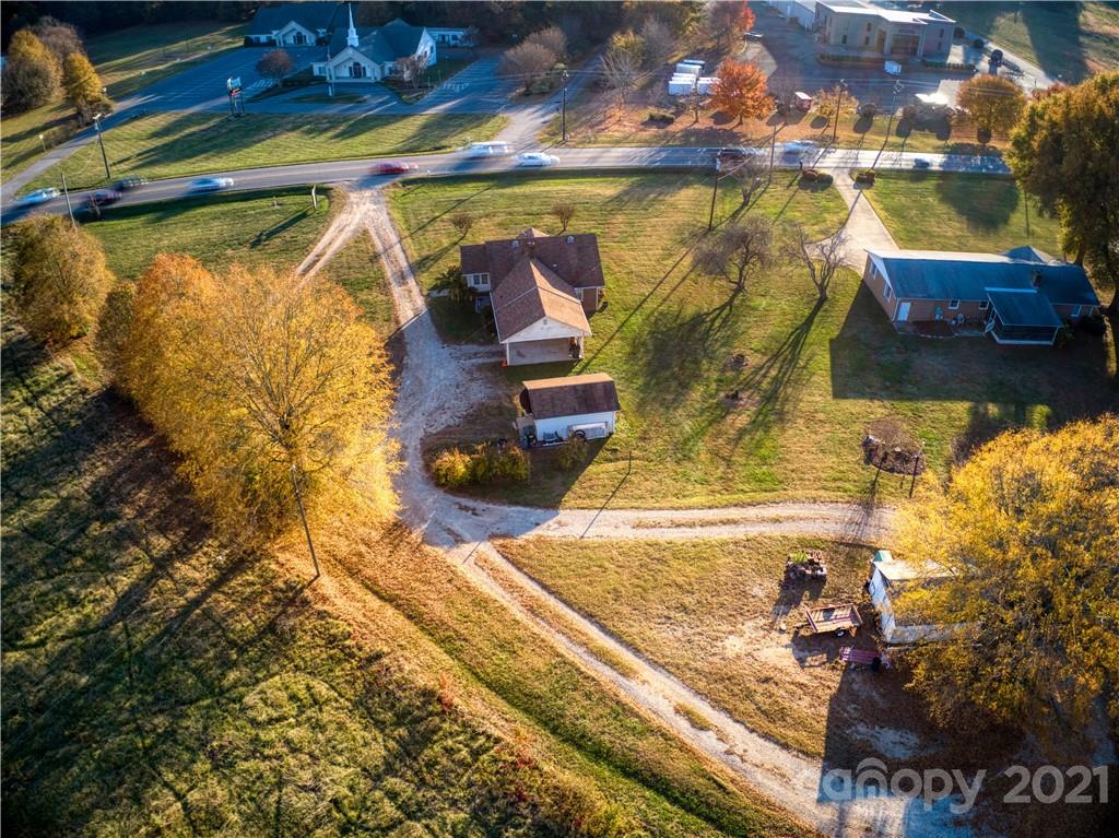 768 River Highway Property Photo 20
