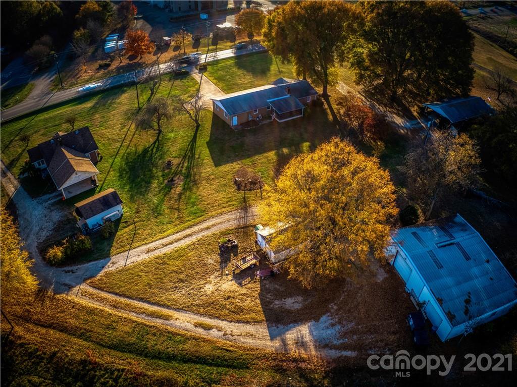 768 River Highway Property Photo 21