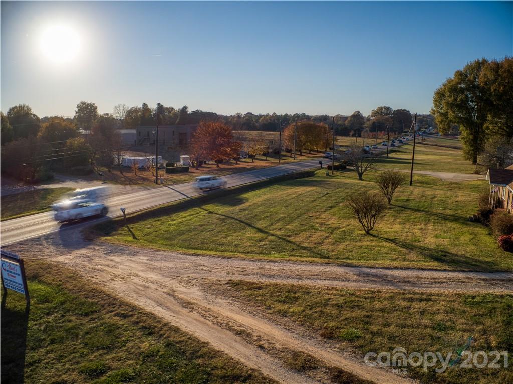 768 River Highway Property Photo 26