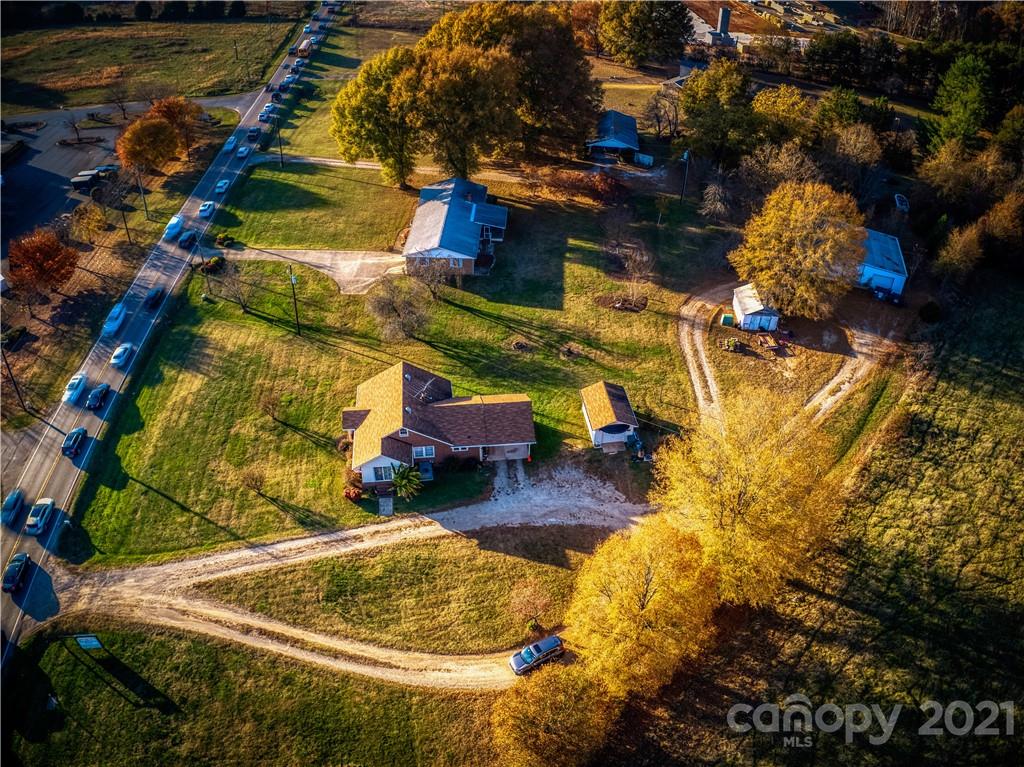 768 River Highway Property Photo 31