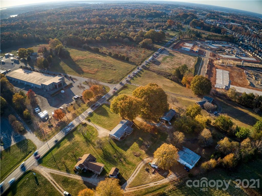 768 River Highway Property Photo 34