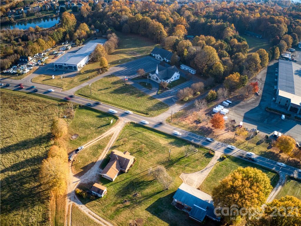 768 River Highway Property Photo 35