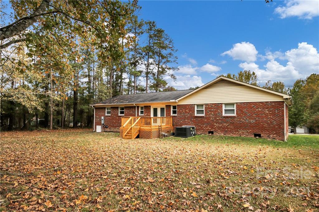 2599 Lewis Drive Property Photo 9